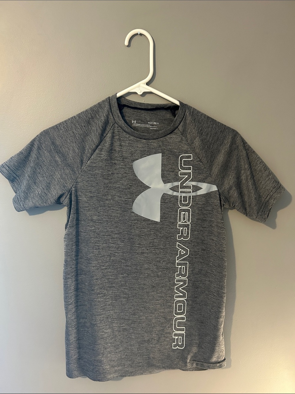 Under Armour Youth Large Gray Logo Athletic T-Shirt